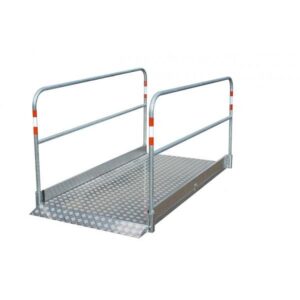 Gangbro, aluminium med stålskelet